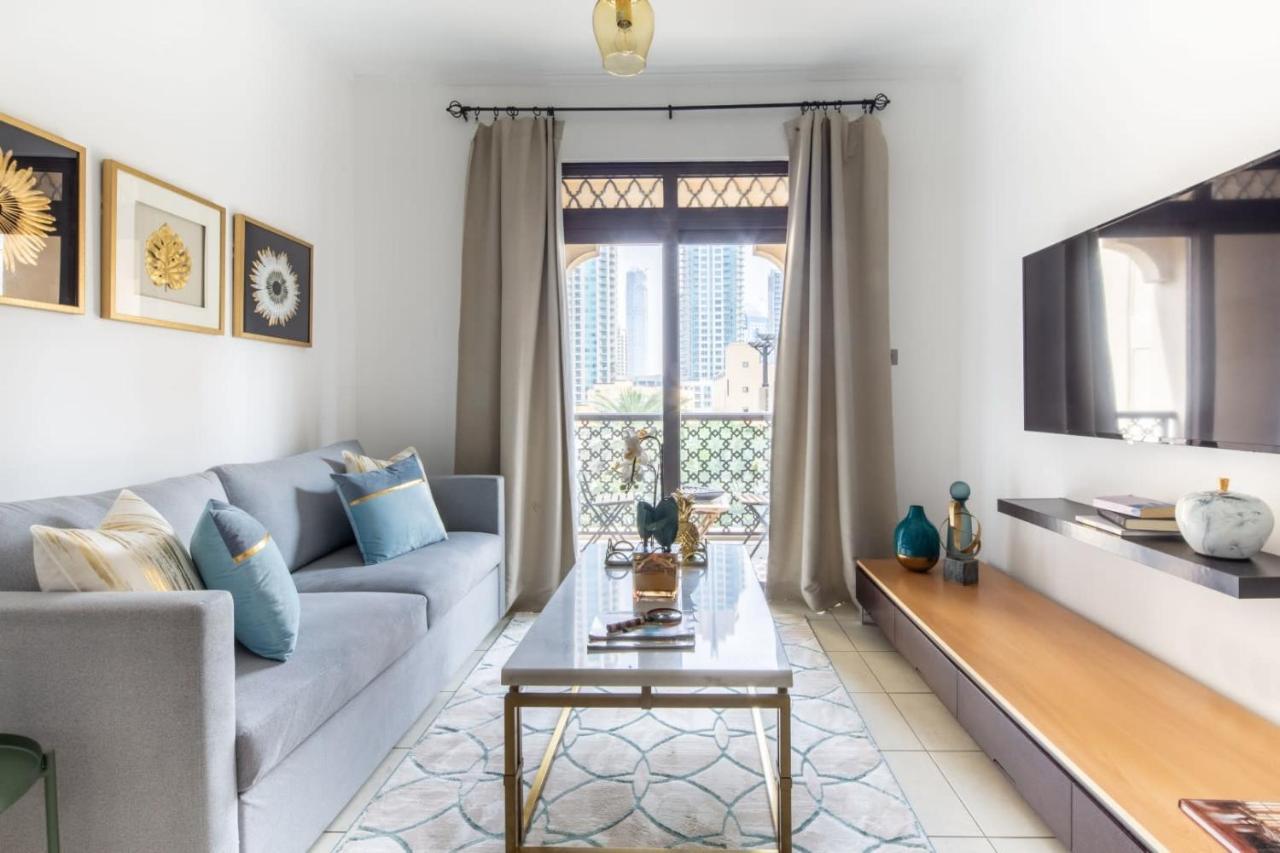 Frank Porter - Yansoon 7 Apartment